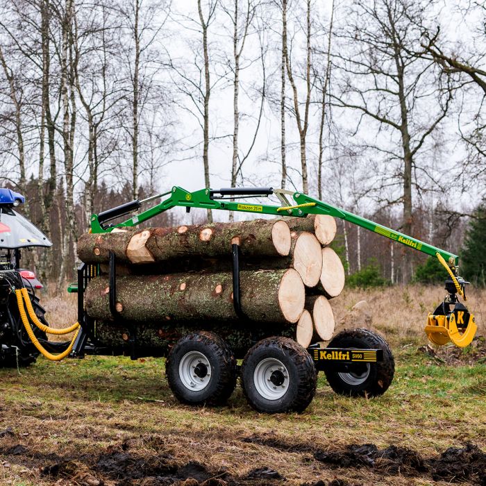 Skogsvagn 6 ton med kran 4,7 m