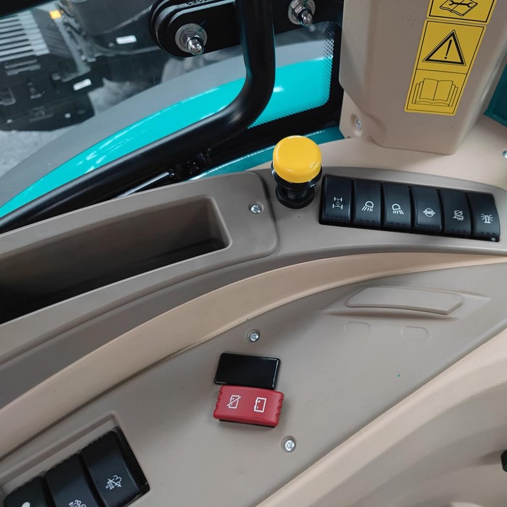 Traktor Lovol 110 hk 4wd med frontlastare