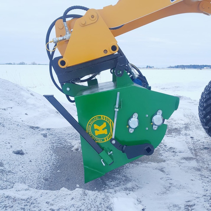 Sandspridare 1,3 m, frontmonterad, Euro
