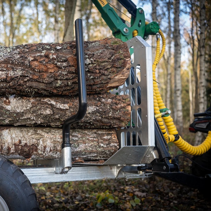 Skogsvagn ATV 3 ton, med kran 4,2 m