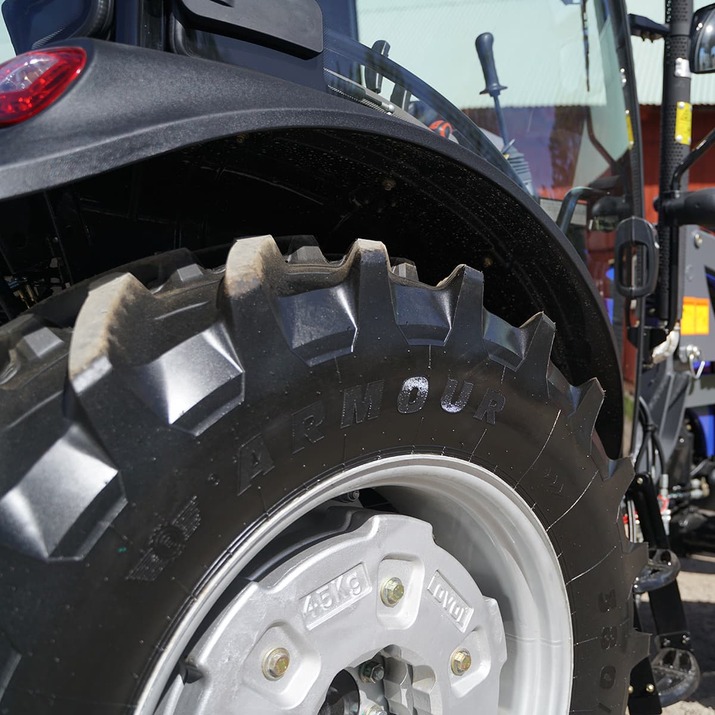 Traktor Lovol 75 hk 4wd med frontlastare, Stage V