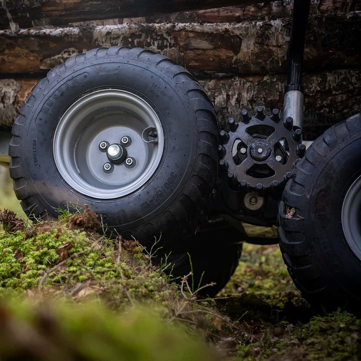 Skogsvagn ATV 3 ton, med kran 4,2 m