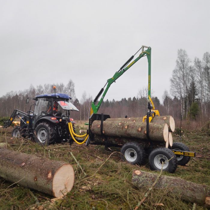 Skogsvagn 6 ton med kran 4,7 m
