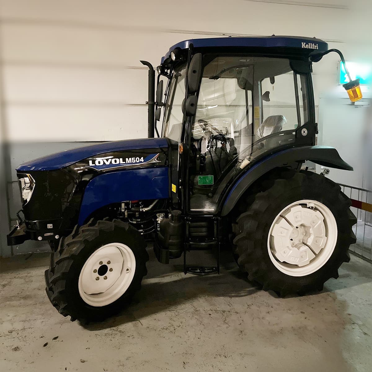 40-TBM504CF.101 Traktor Lovol.jpg