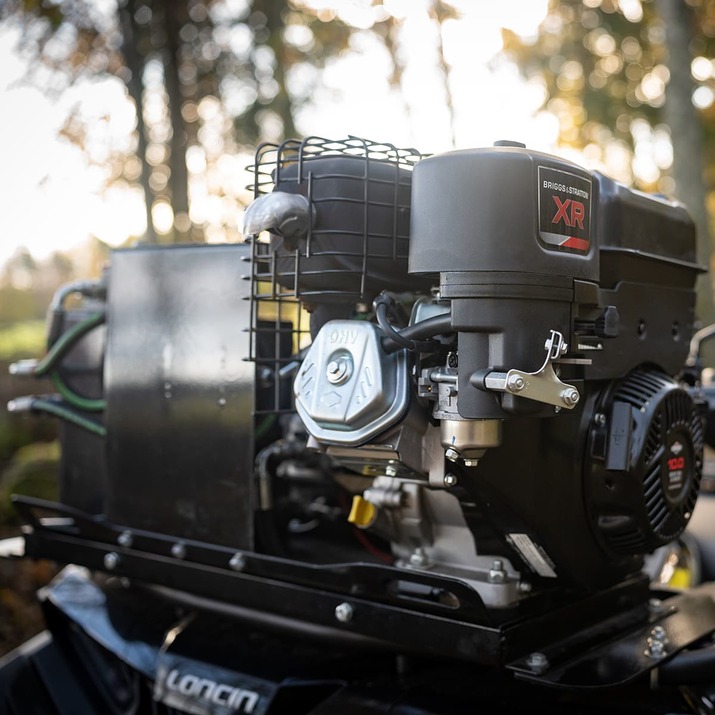 Skogsvagn ATV 3 ton, med kran 4,2 m