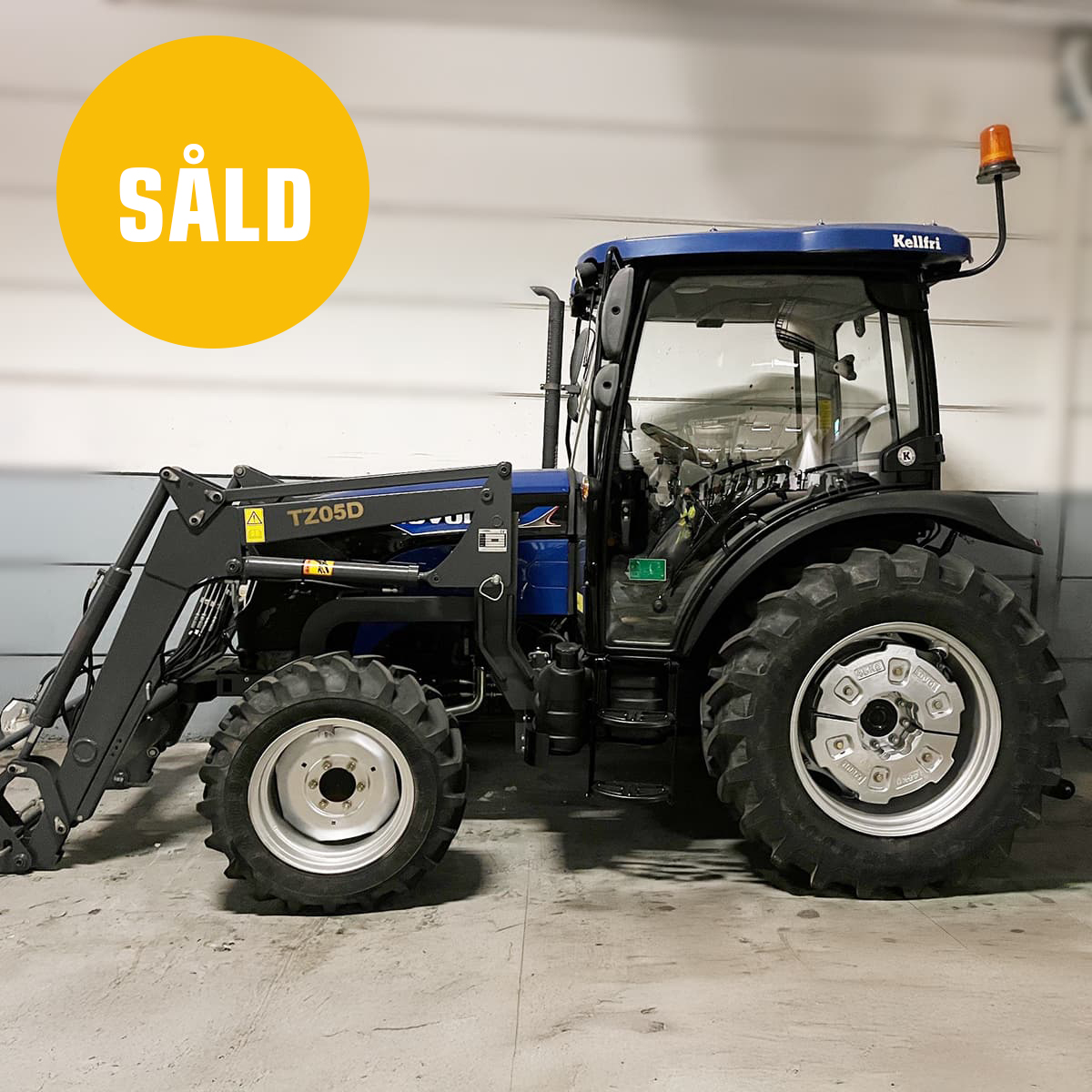 40-TBM754CF Traktor Lovol såld.jpg