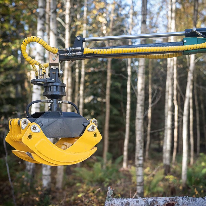 Skogsvagn ATV 3 ton, med kran 4,2 m