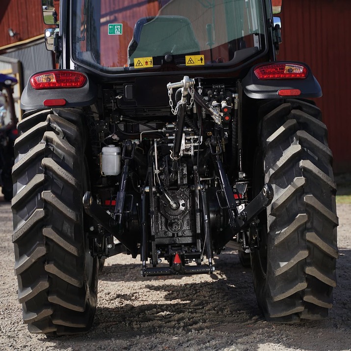 Traktor Lovol 75 hk 4wd med frontlastare, Stage V