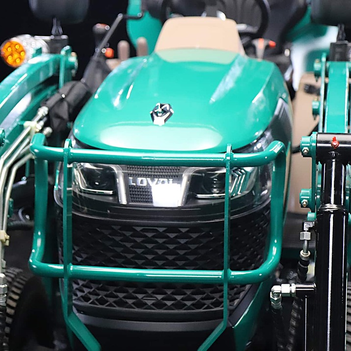 Kompakttraktor Lovol 25 hk med frontlastare, utan hytt