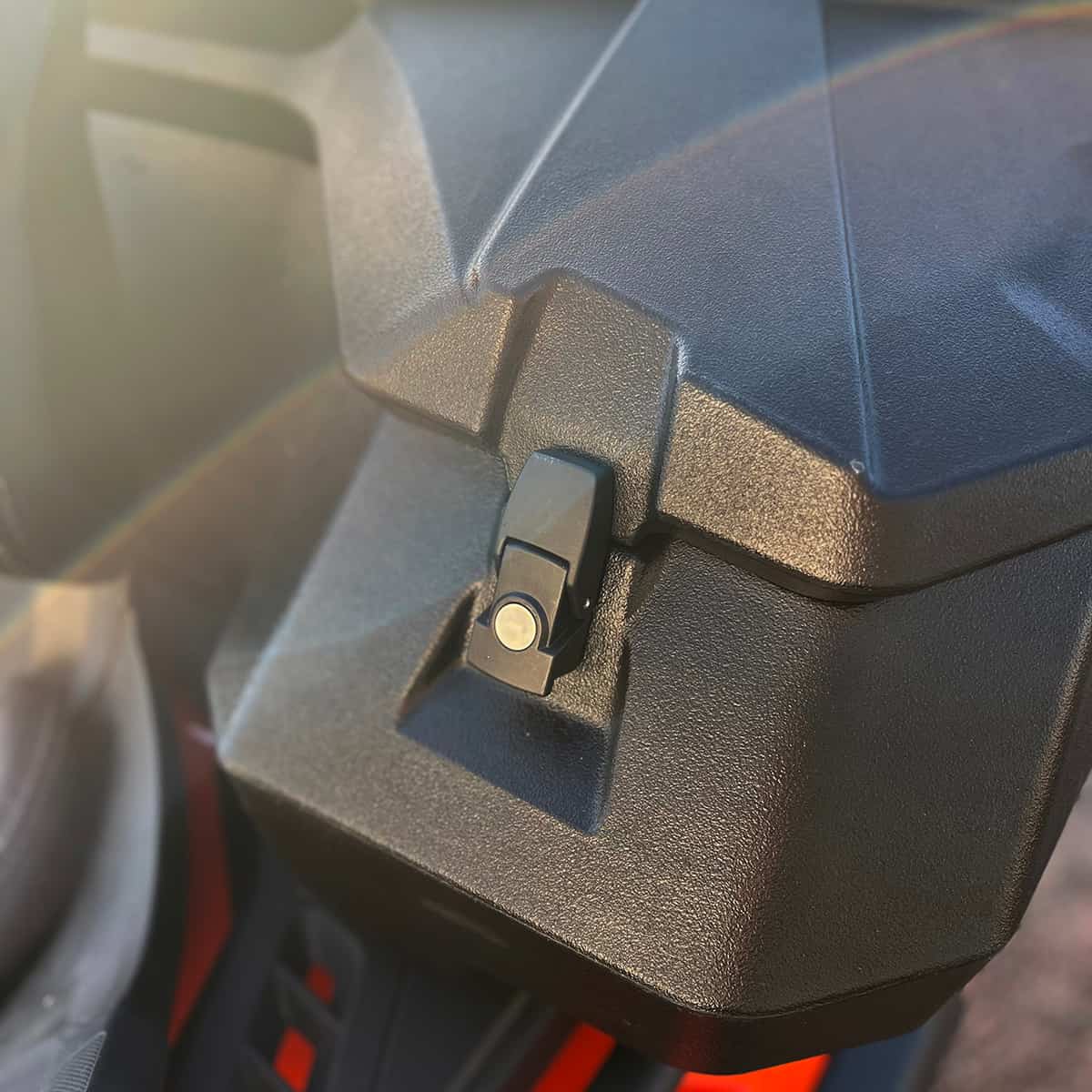 Packbox till ATV, bak inkl snabbfäste