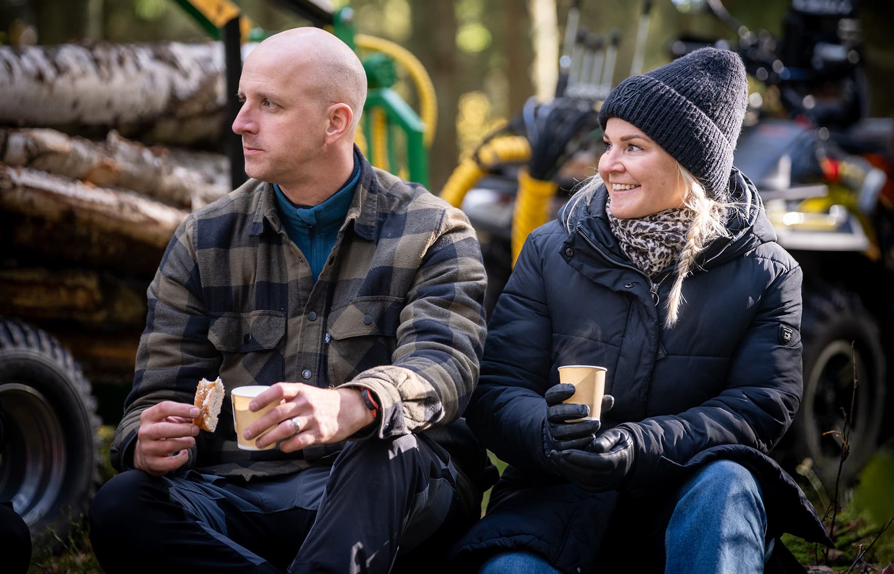 Kaffe i skogen Niklas Ida 420x270.jpg