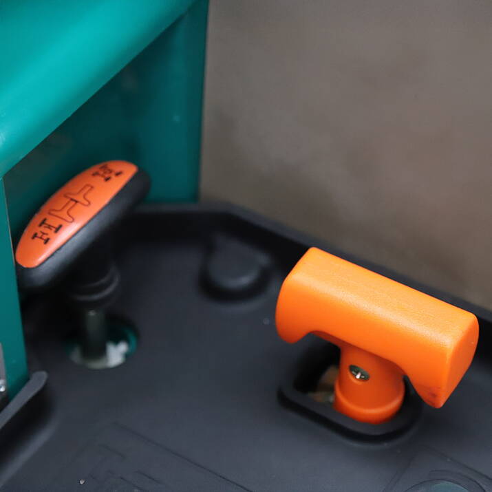 Kompakttraktor Lovol 25 hk med frontlastare, utan hytt