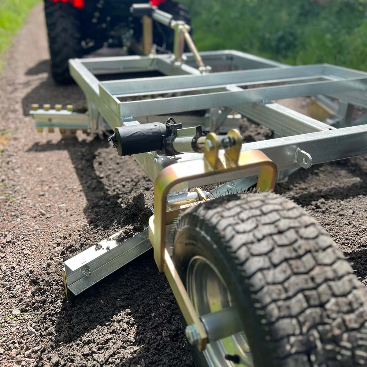Vägsladd ATV 3-skärig med elektrisk höj- och sänkbarfunktion