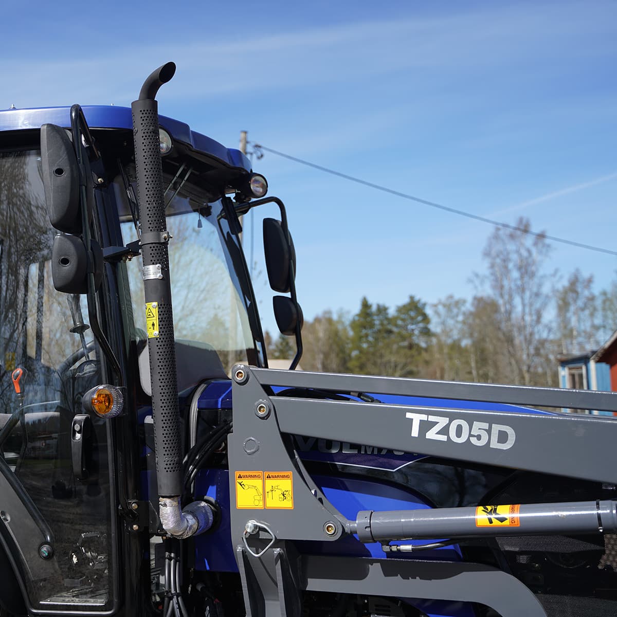 Traktor Lovol 75 hk 4WD med frontlastare, Stage V