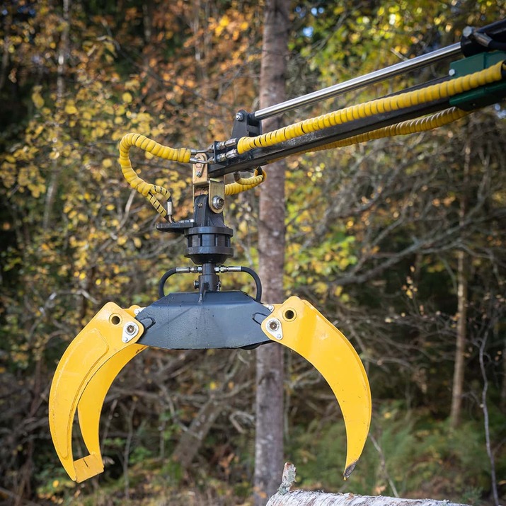 Skogsvagn ATV 3 ton, med kran 4,2 m