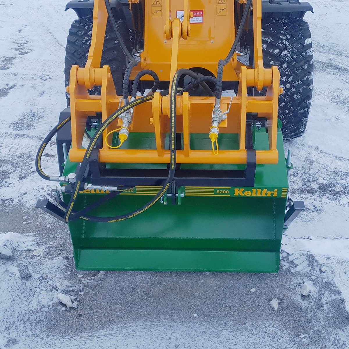 Sandspridare 1,1 m, frontmonterad Trima