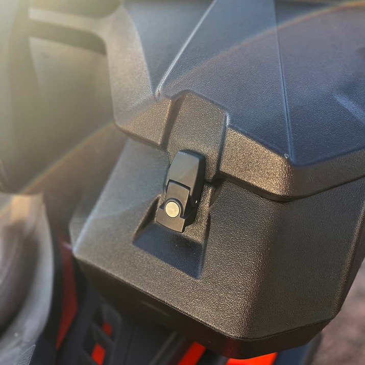 Packbox till ATV, bak inkl snabbfäste