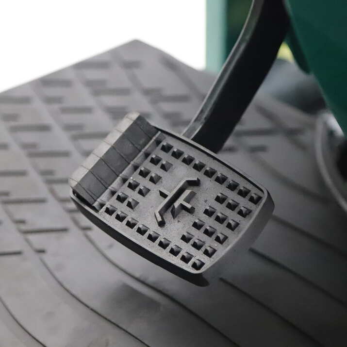 Kompakttraktor Lovol 25 hk med frontlastare, utan hytt