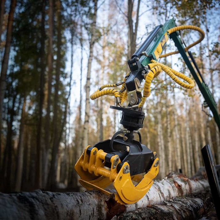 Skogsvagn ATV 3 ton, med kran 4,2 m