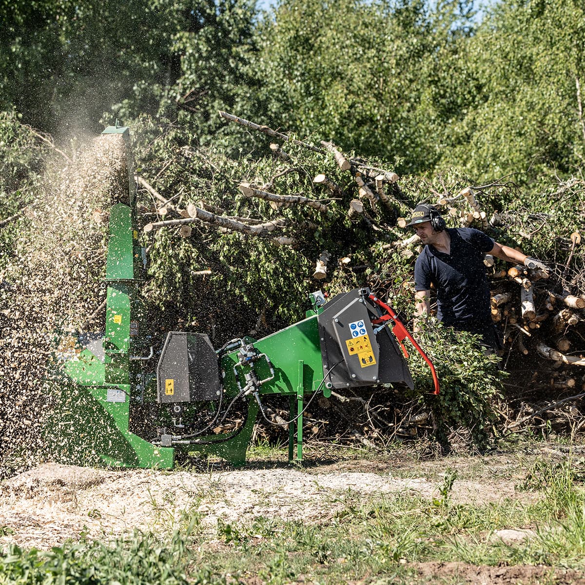 Flishugg 170, hydraulisk inmatning med pump och tank