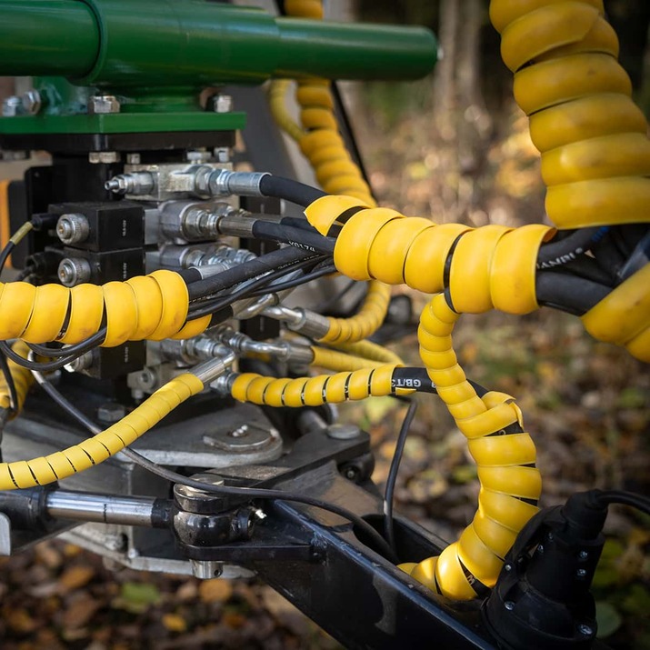 Skogsvagn ATV 3 ton, med kran 4,2 m