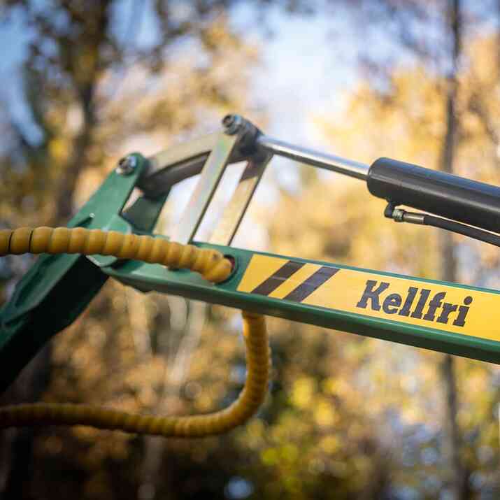 Skogsvagn ATV 3 ton, med kran 4,2 m