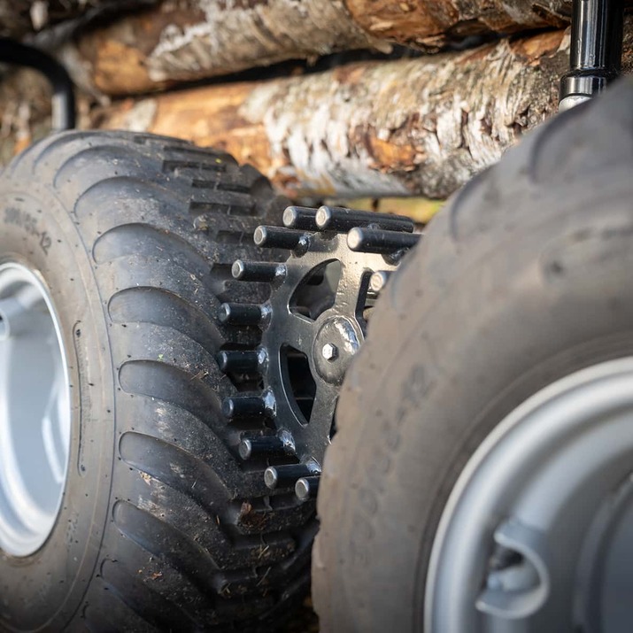 Skogsvagn ATV 3 ton, med kran 4,2 m