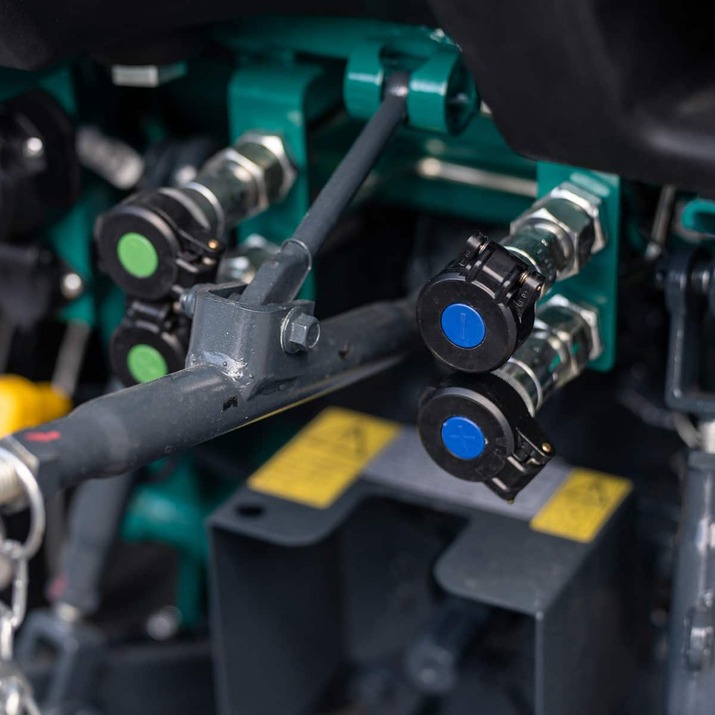 Kompakttraktor Lovol 25 hk med frontlastare, utan hytt