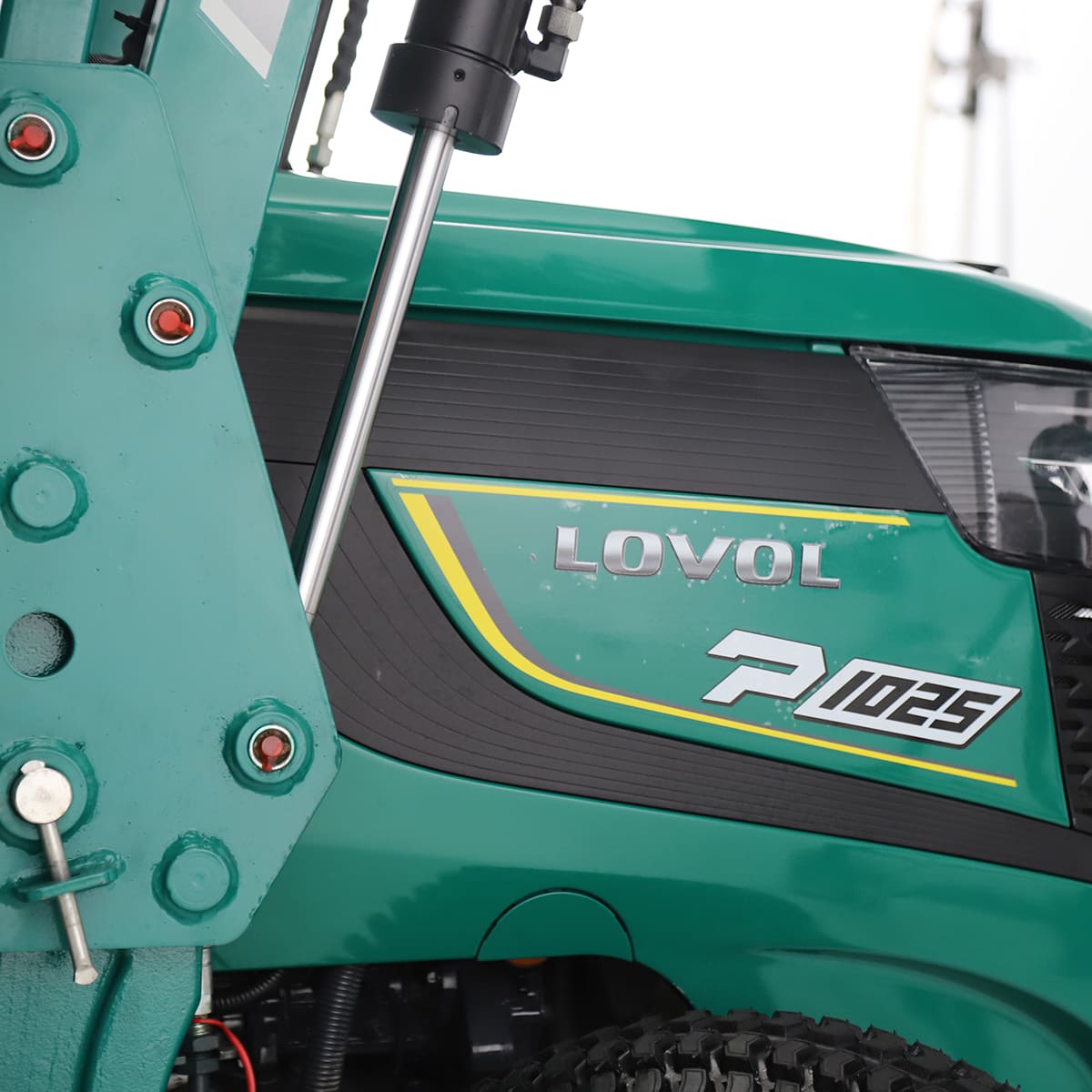 Kompakttraktor Lovol 25 hk med frontlastare, utan hytt