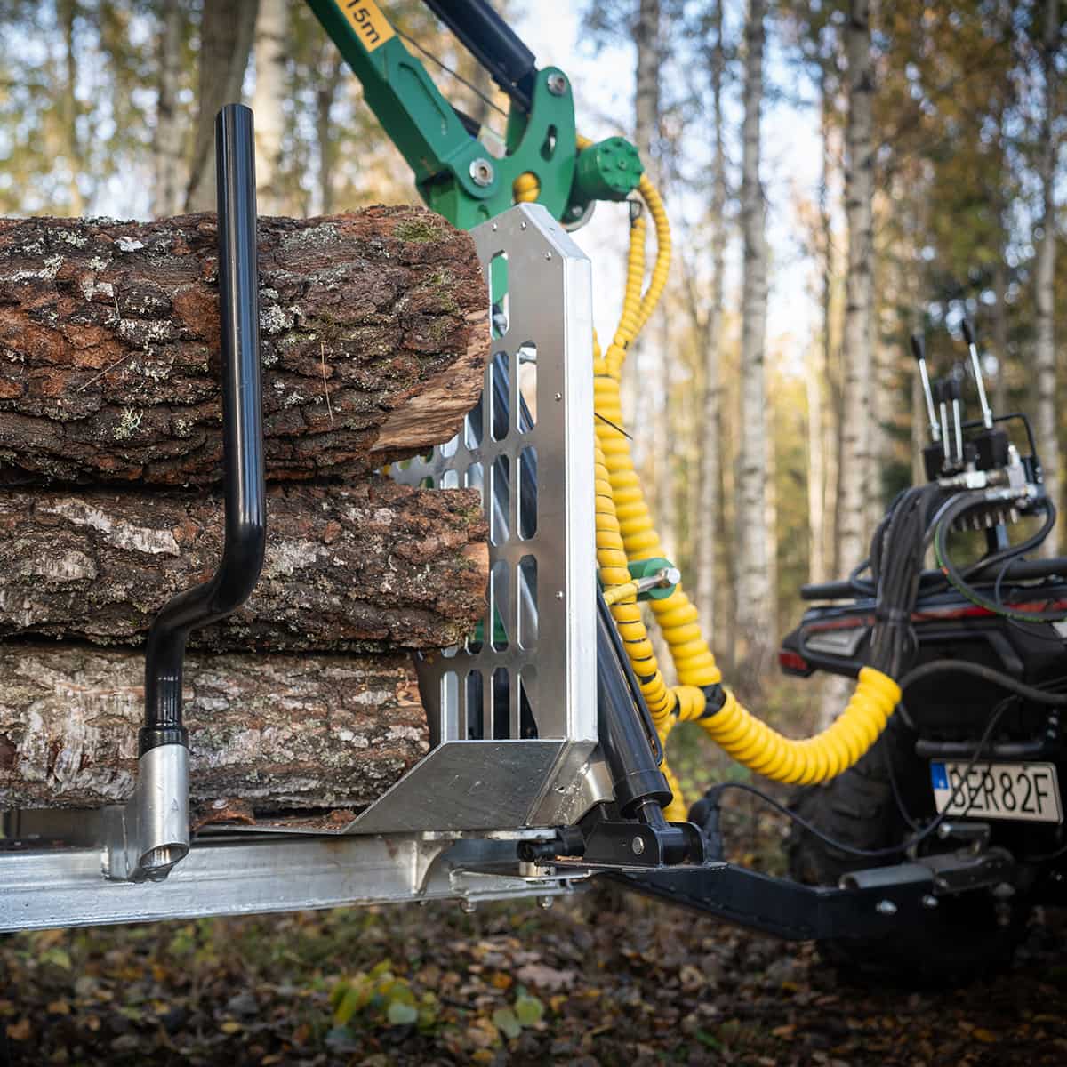 Skogsvagn ATV 3 ton, med kran 4,2 m