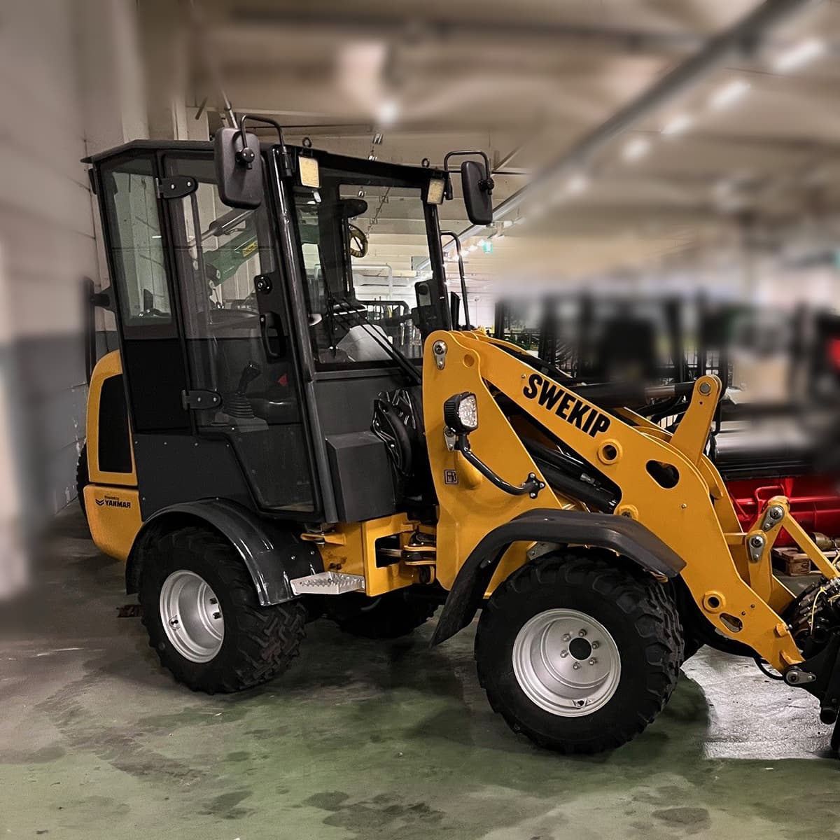 1550V Hjullastare Swekip 02.jpg