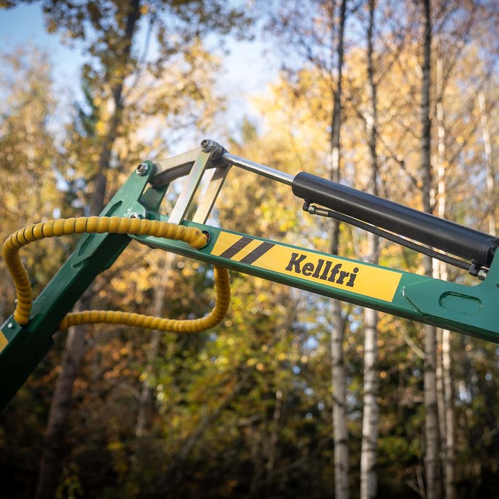 Skogsvagn ATV 3 ton, med kran 4,2 m