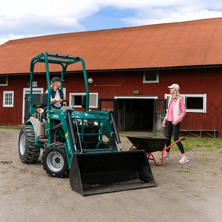 Kompakttraktor Lovol 25 hk med frontlastare, utan hytt