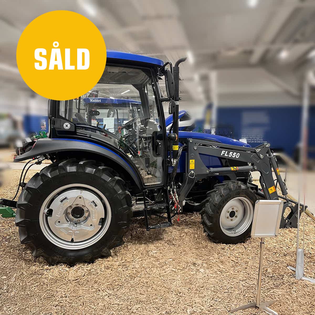 40-TBM504CF.201 Traktor Lovol såld.jpg